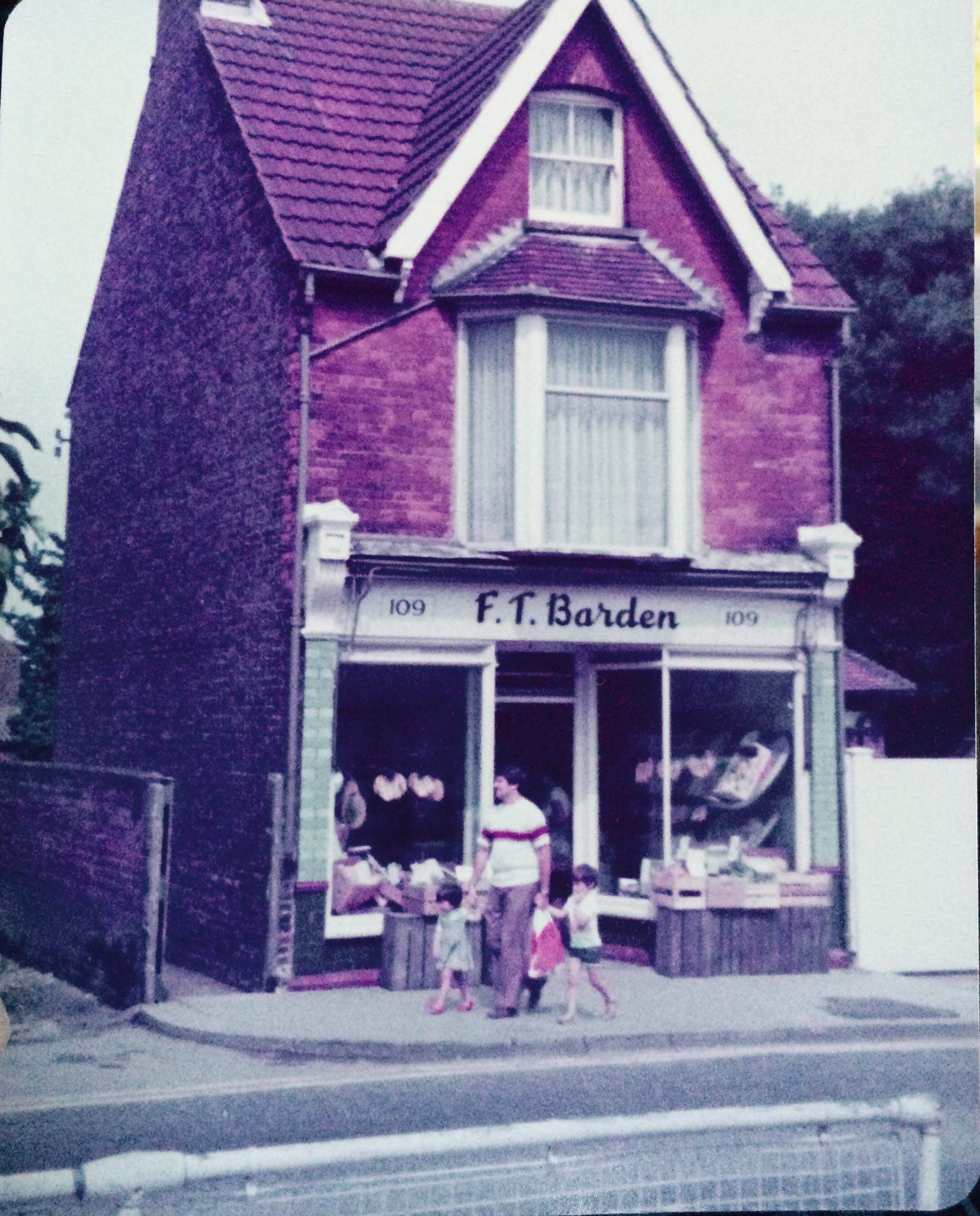 FT Barden Greengrocers Rainham 1979