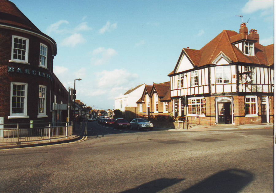 White Horse Pub & Barclays Bank Rainham Kent in 2001