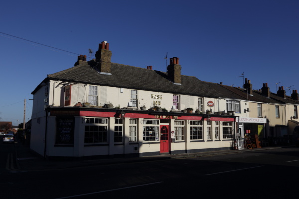 Broad Walk Rainham - Rose Inn Pub