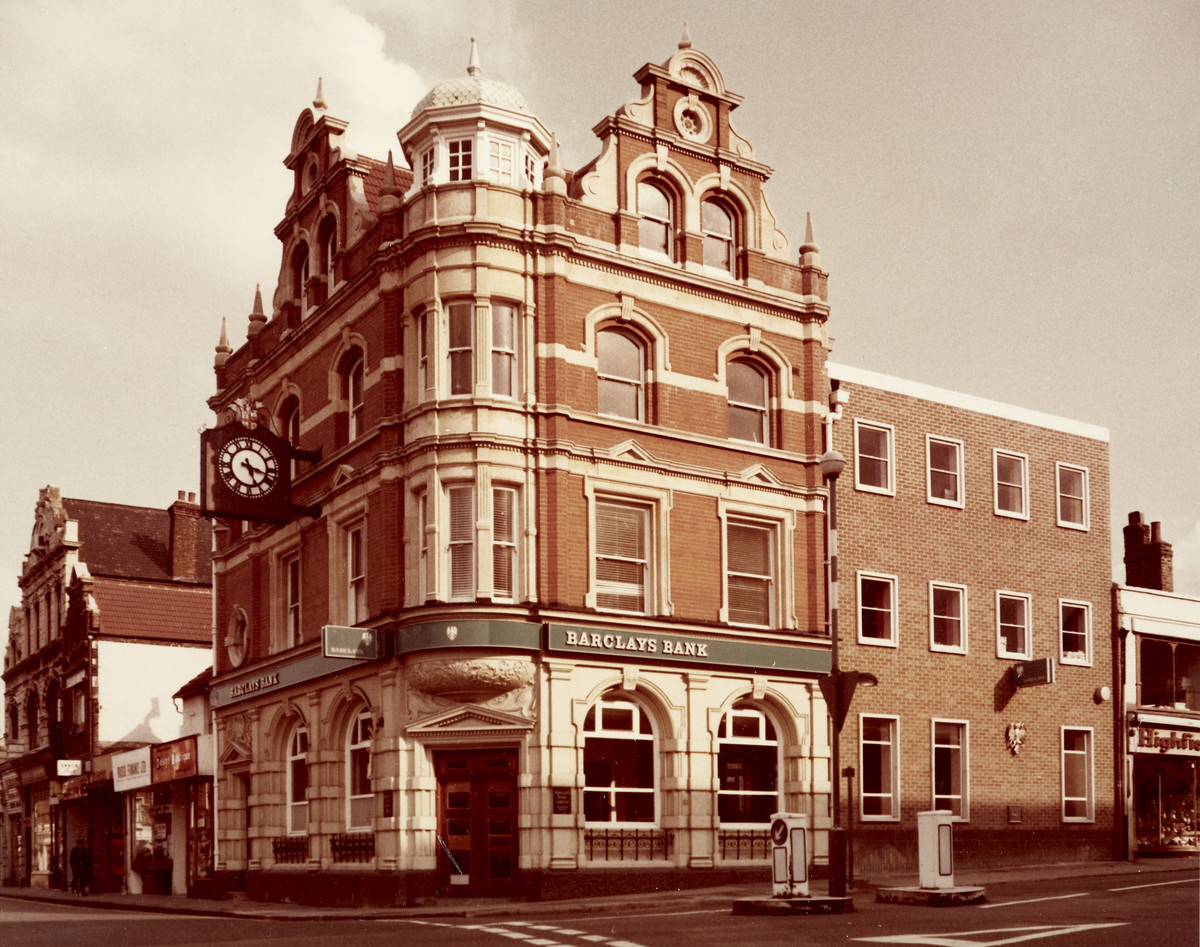 old photographs of the Barclays Bank Gillingham branch are from the 1970s